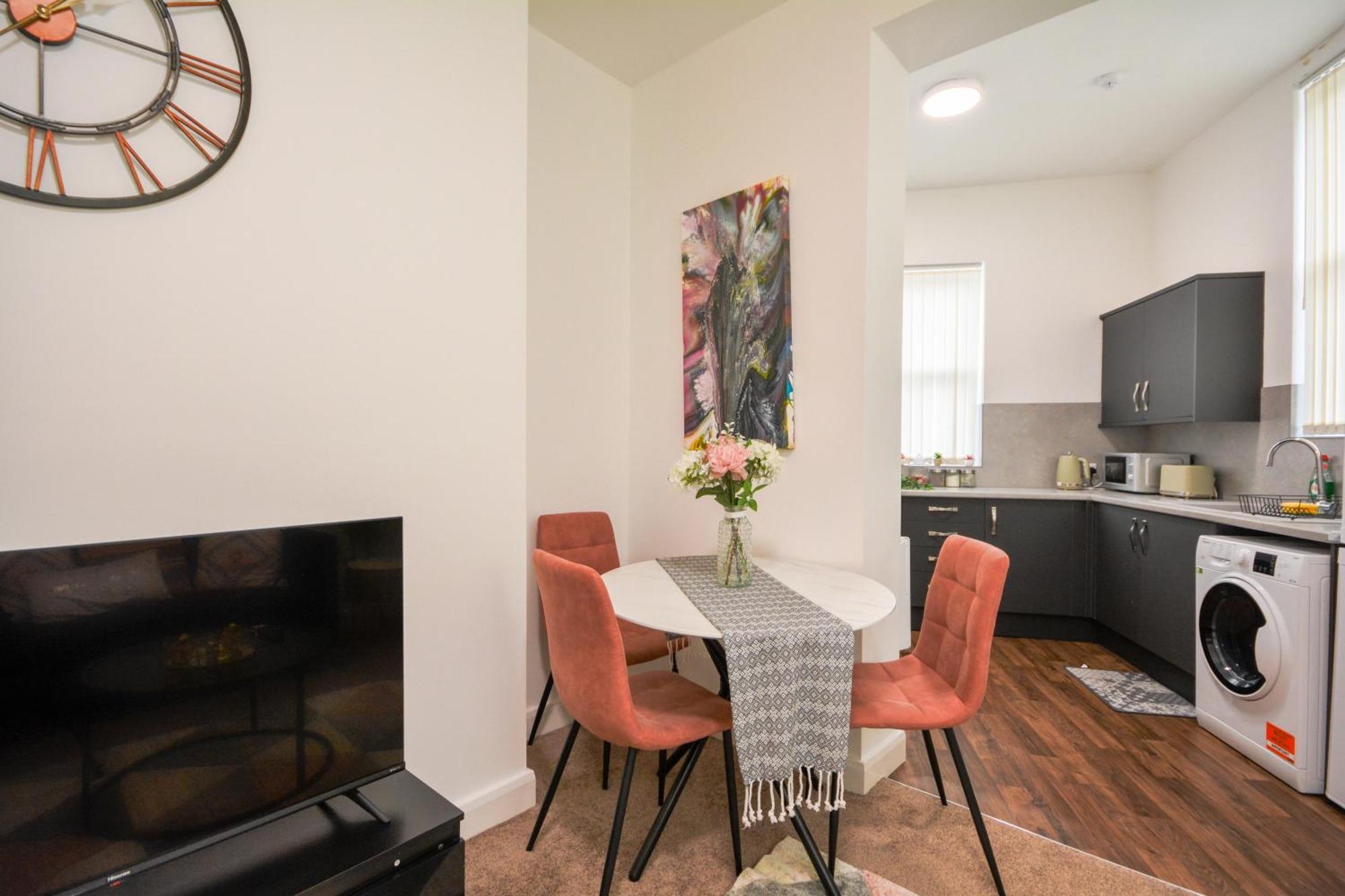 Stylish Suite With Free Parking 曼彻斯特 外观 照片