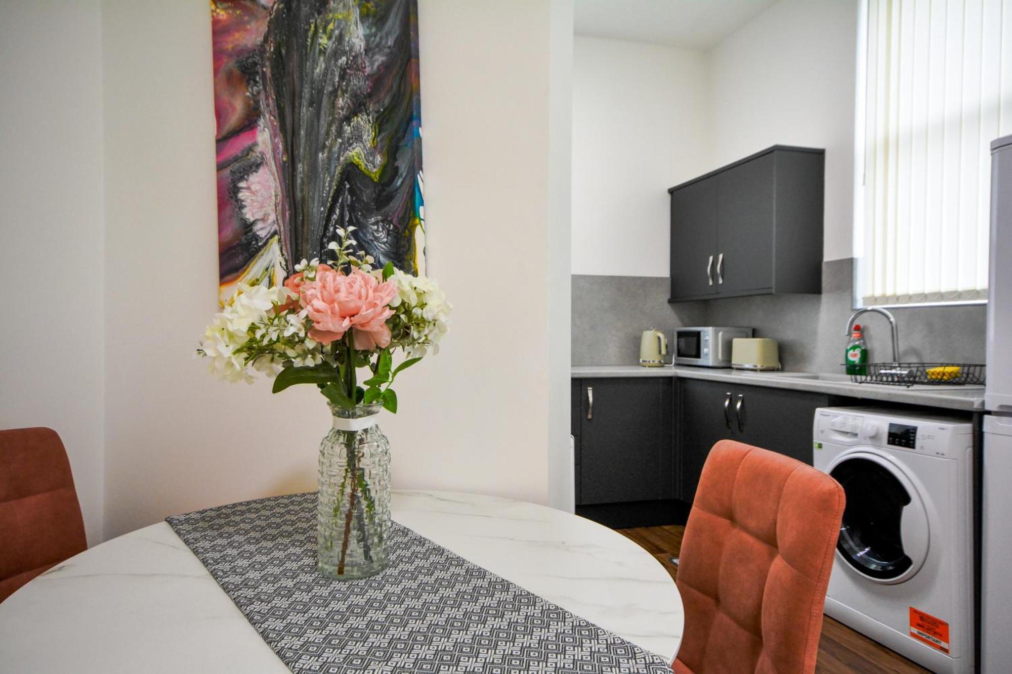 Stylish Suite With Free Parking 曼彻斯特 外观 照片