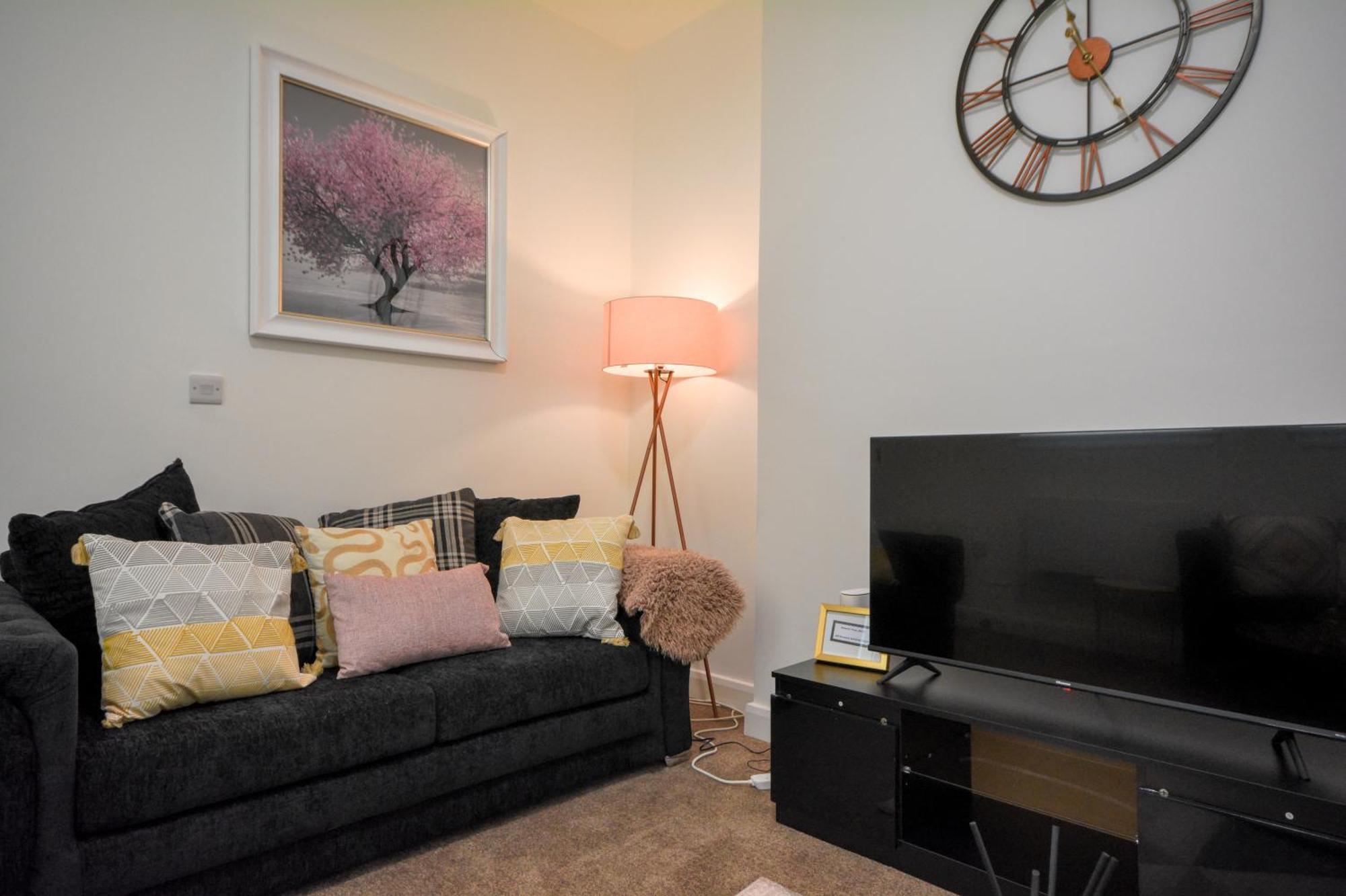 Stylish Suite With Free Parking 曼彻斯特 外观 照片